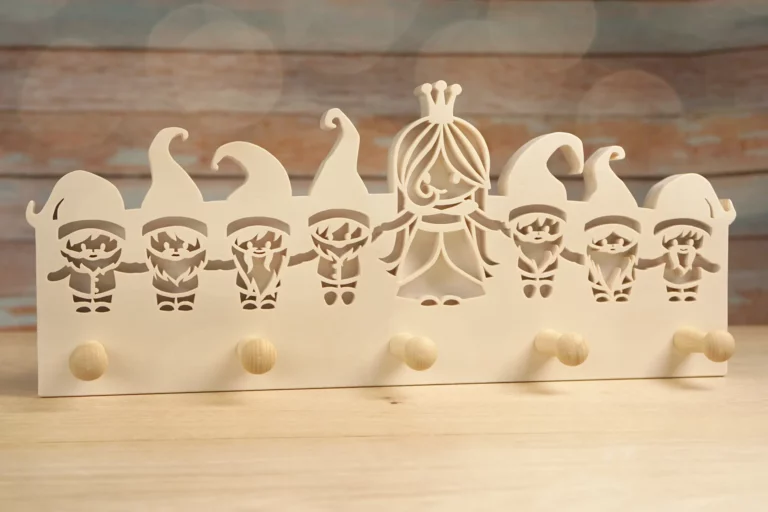 31-titel-01-schneewittchen-garderobe-kinder-laubsaege-dekupiersaege-vorlage