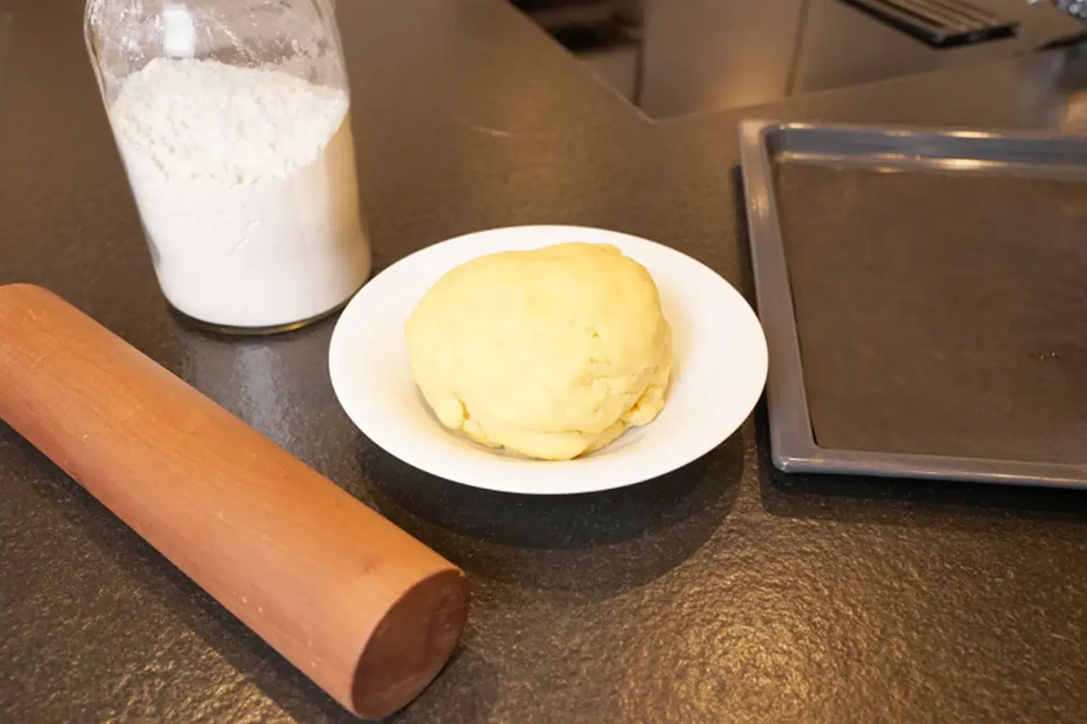 kekstempel-aus-holz-titel-backen-02-diy-anleitung-feinschnitt-kreativ-rezept